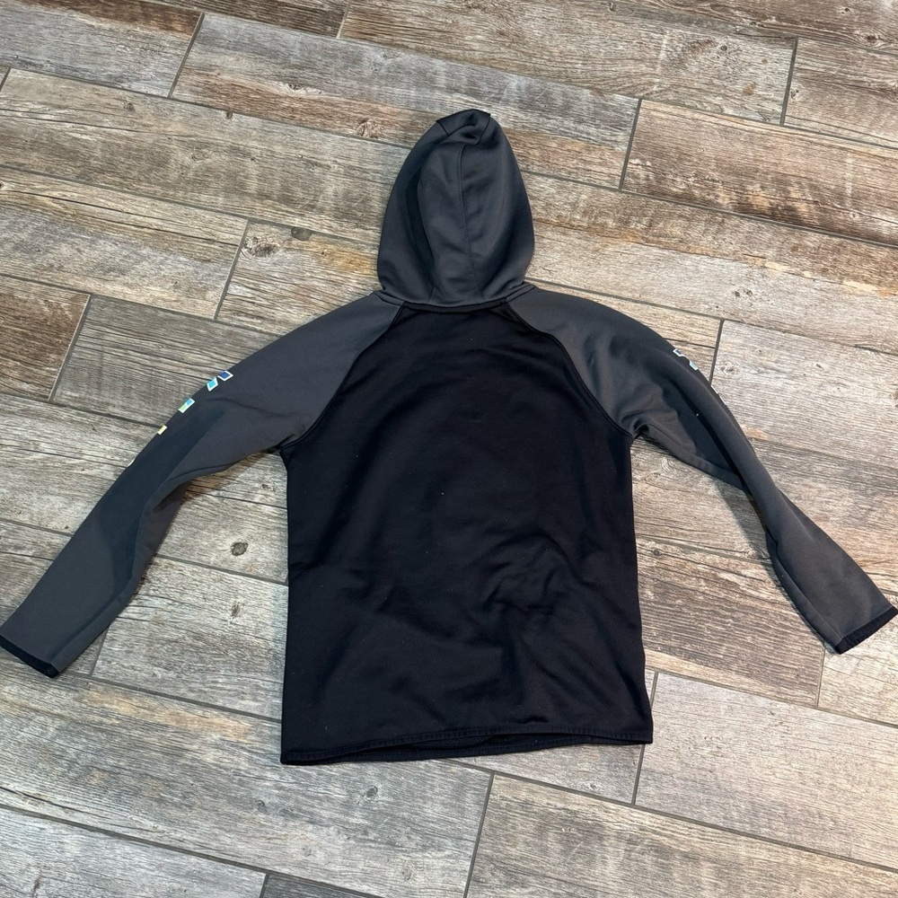 Sweatshirt​​ - Picture 2 of 5